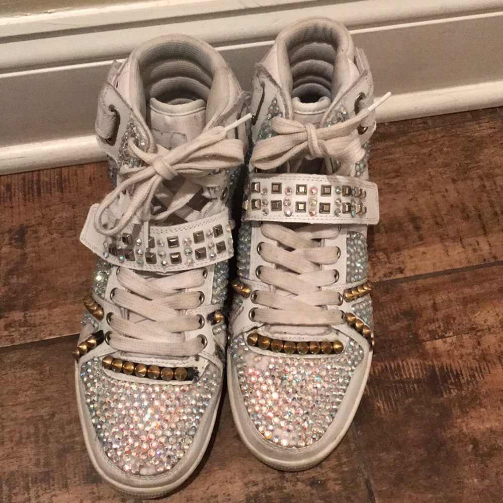 Women’s/ girls high tops